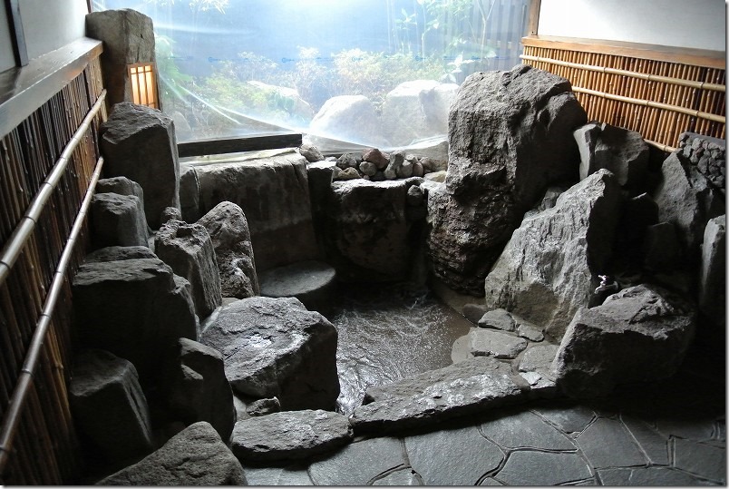 玖珠、野田温泉の家族風呂。半露天風呂