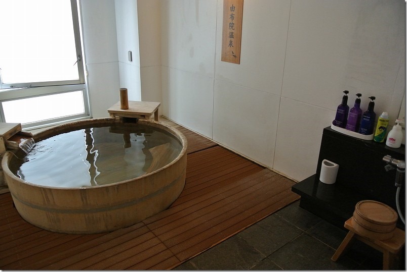 博多、由布院・武雄温泉、万葉の湯の家族風呂の浴室