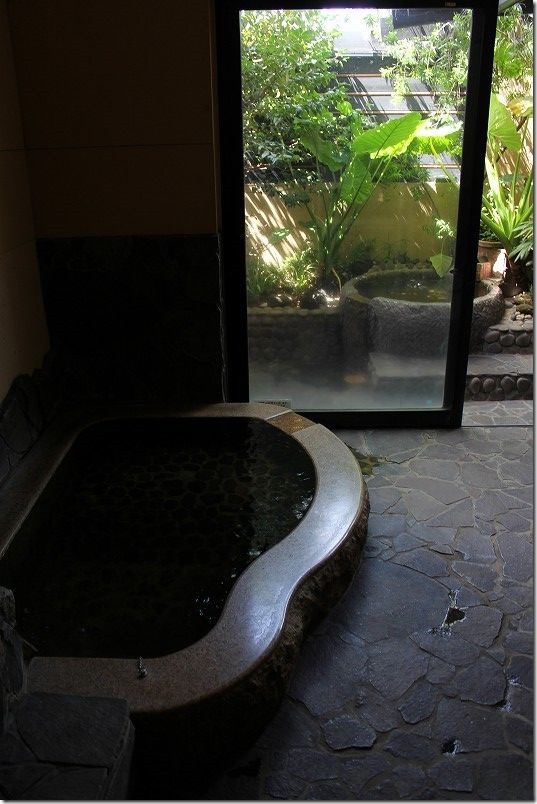 久留米の「いづみの湯」の家族風呂、タイプA。1800円の部屋